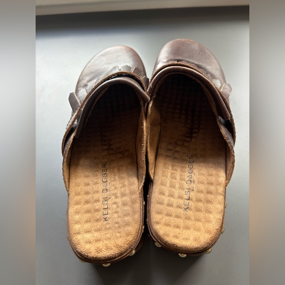 Kelsi Dagger Leather Fringe Studded Clogs- 7.5 - Picture 3 of 6